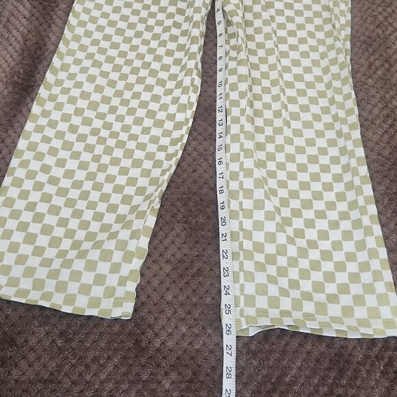 Mod Ref Green and White Checkered Straight Leg Pants - Picture 6 of 7